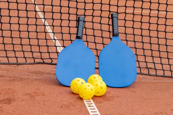 Choisir un terrain de pickleball : astuces pour un espace idéal